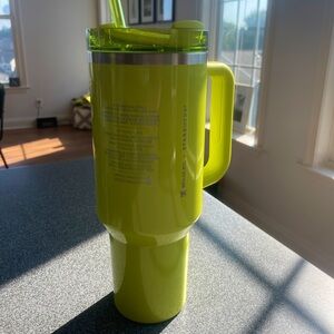 Lime Green Starbucks x Stanley Quencher (40 oz)  RARE 💛
